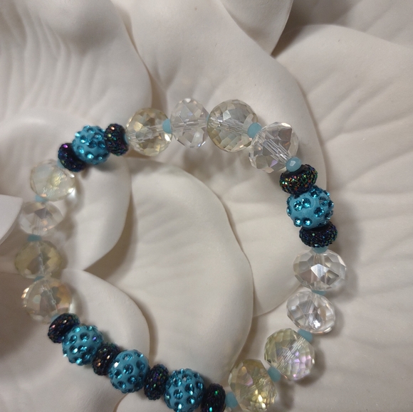 Handmade beads bracelet. - Picture 7 of 7